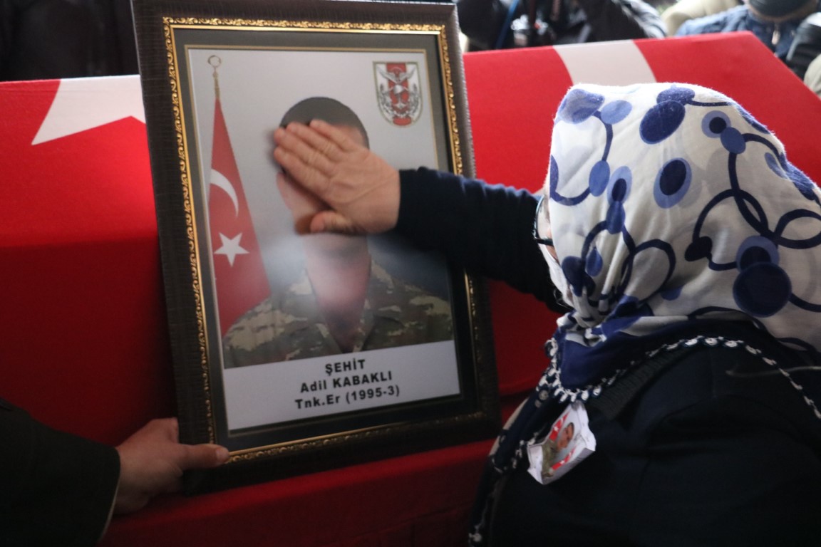 Gaziantep’te vicdanları sızlatan olay: Şehit annesi oğlu tarafından dolandırıldı