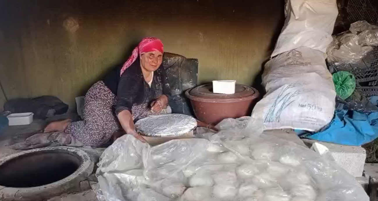 Ağrı’da geleneksel tandır ekmeği geleneği sürdürülüyor