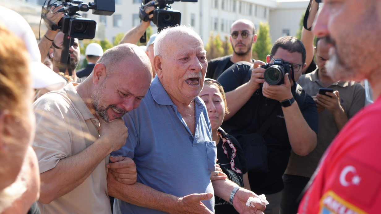 Eskişehir’de orman yangınında şehit olan 5 AKUT gönüllüsü Ankara’da son yolculuğuna uğurlandı