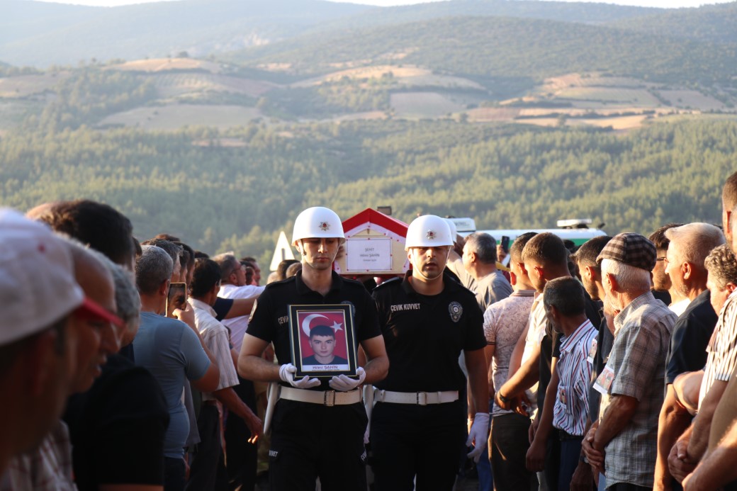 Denizlili orman şehitleri son yolculuklarına uğurlandı