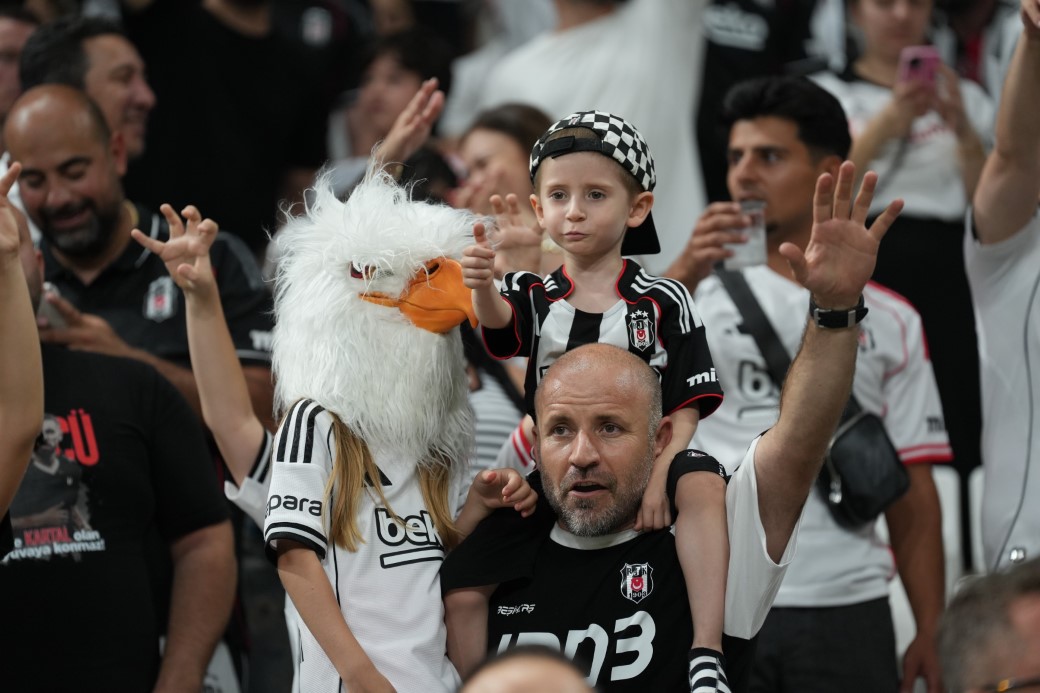 Beşiktaş ilk resmi maçında mağlup