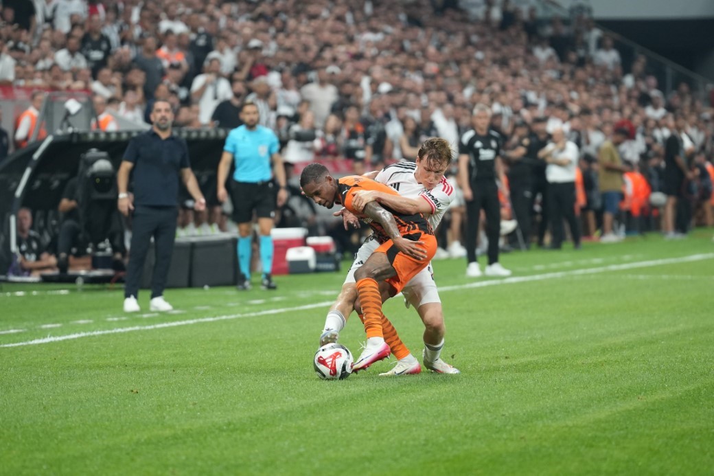 Beşiktaş ilk resmi maçında mağlup