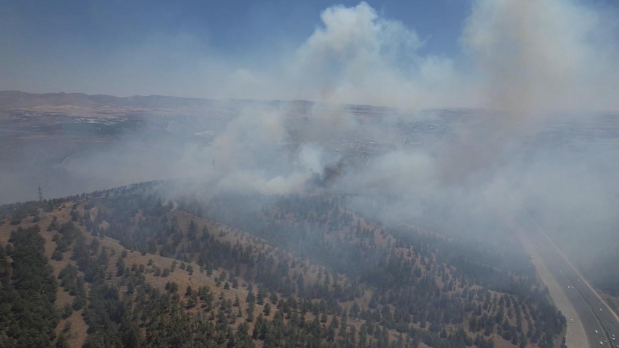 Ankara’daki orman yangını dron ile görüntülendi