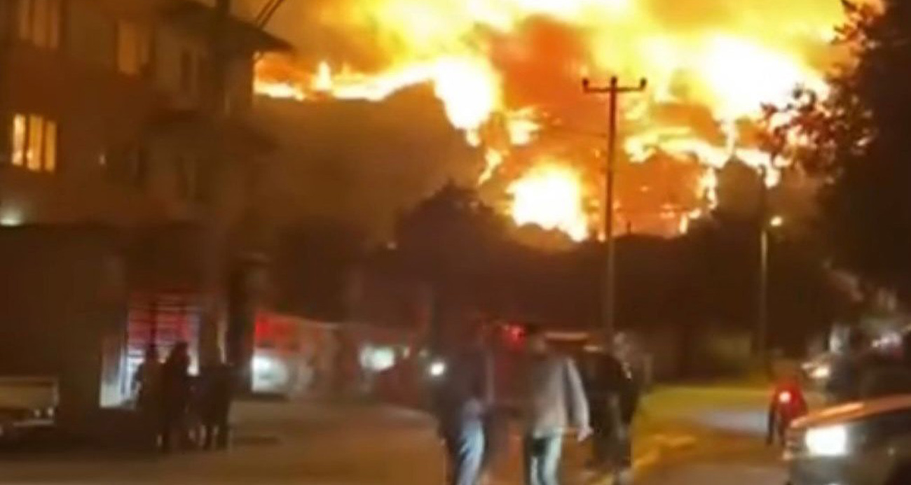 Bursa-Ankara otobanı yangın sebebiyle trafiğe kapatıldı