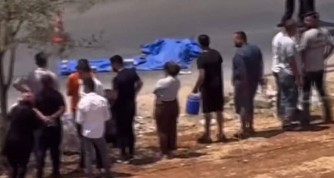 Beton mikserinin altında kalan motosikletteki kadın öldü, oğlu yaralandı