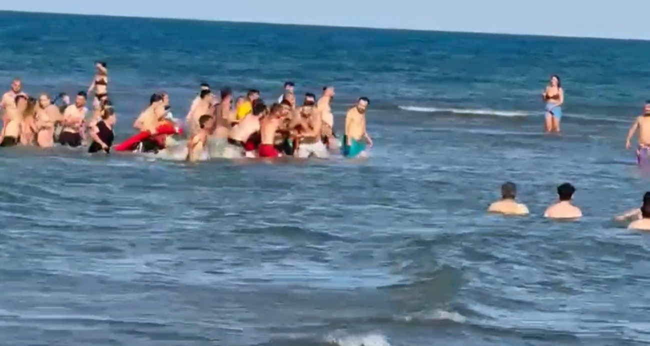 Denizde can pazarı!