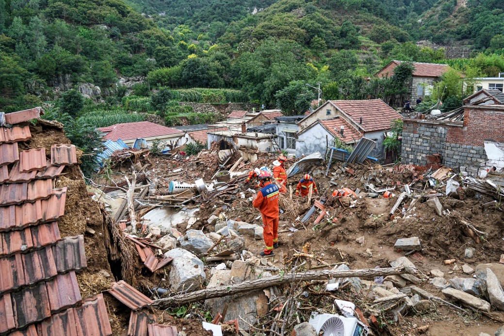Çin’de heyelan: 4 ölü, 8 kayıp