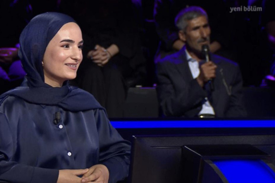 YKS çıkışında babasının çiçekle karşıladığı Çimen, "Kim Milyoner Olmak İster?"de 100 bin TL kazandı