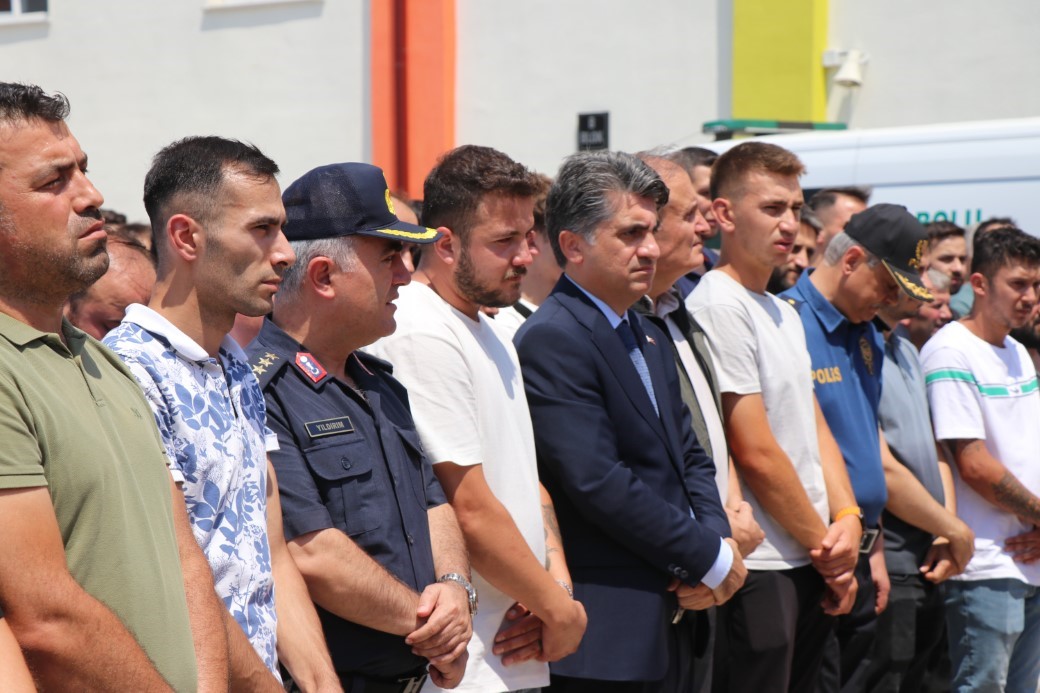 Bolu’nun gönüllü kahramanı gözyaşlarıyla son yolculuğuna uğurlandı