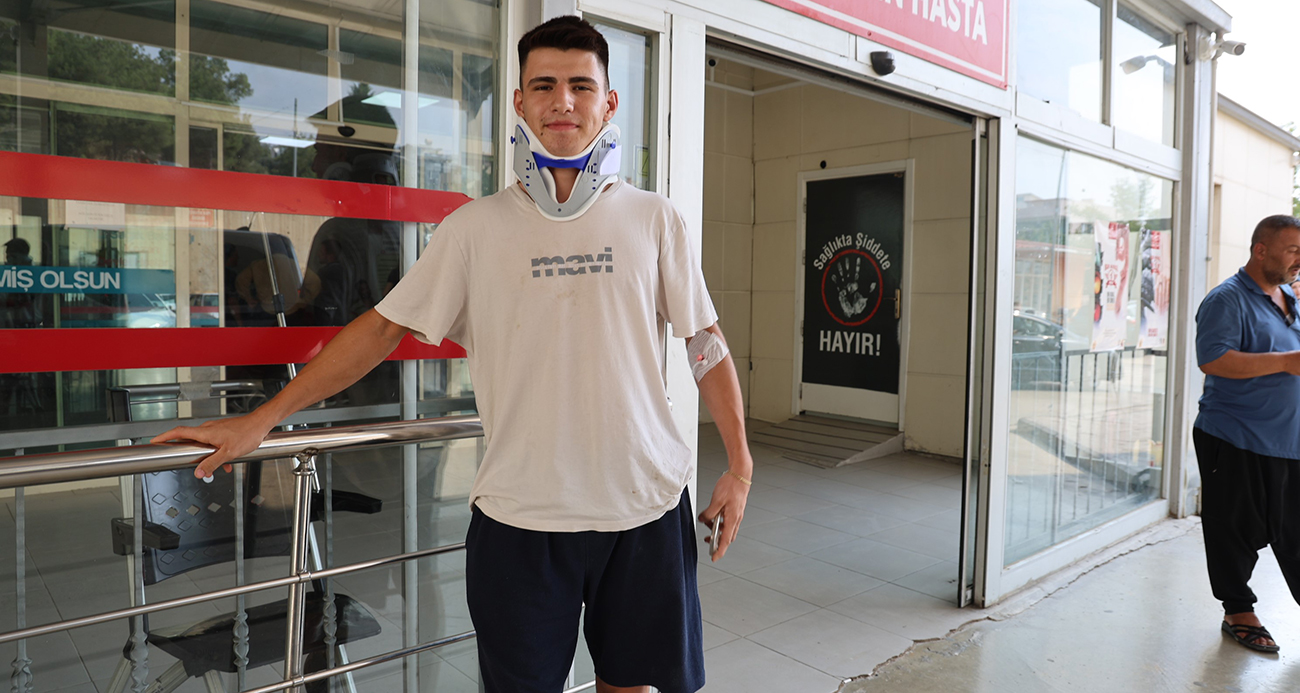 Kaza sırasında açılan kapıdan inip koşarak uzaklaşan genç: "Sıkışmaktansa atlamayı tercih ettim"