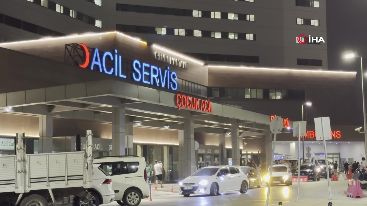 Adana’da eğitim uçağı düştü: 2 yaralı