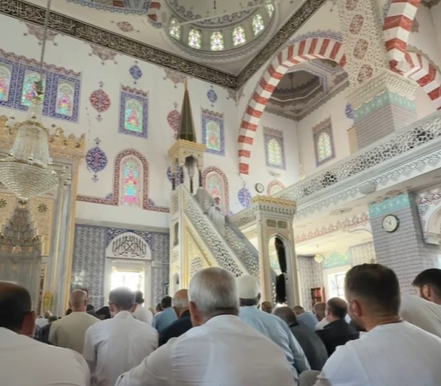 Genç hafızın Ayasofya hayali: İlk Cuma namazını Saray Camisi’nde kıldırdı