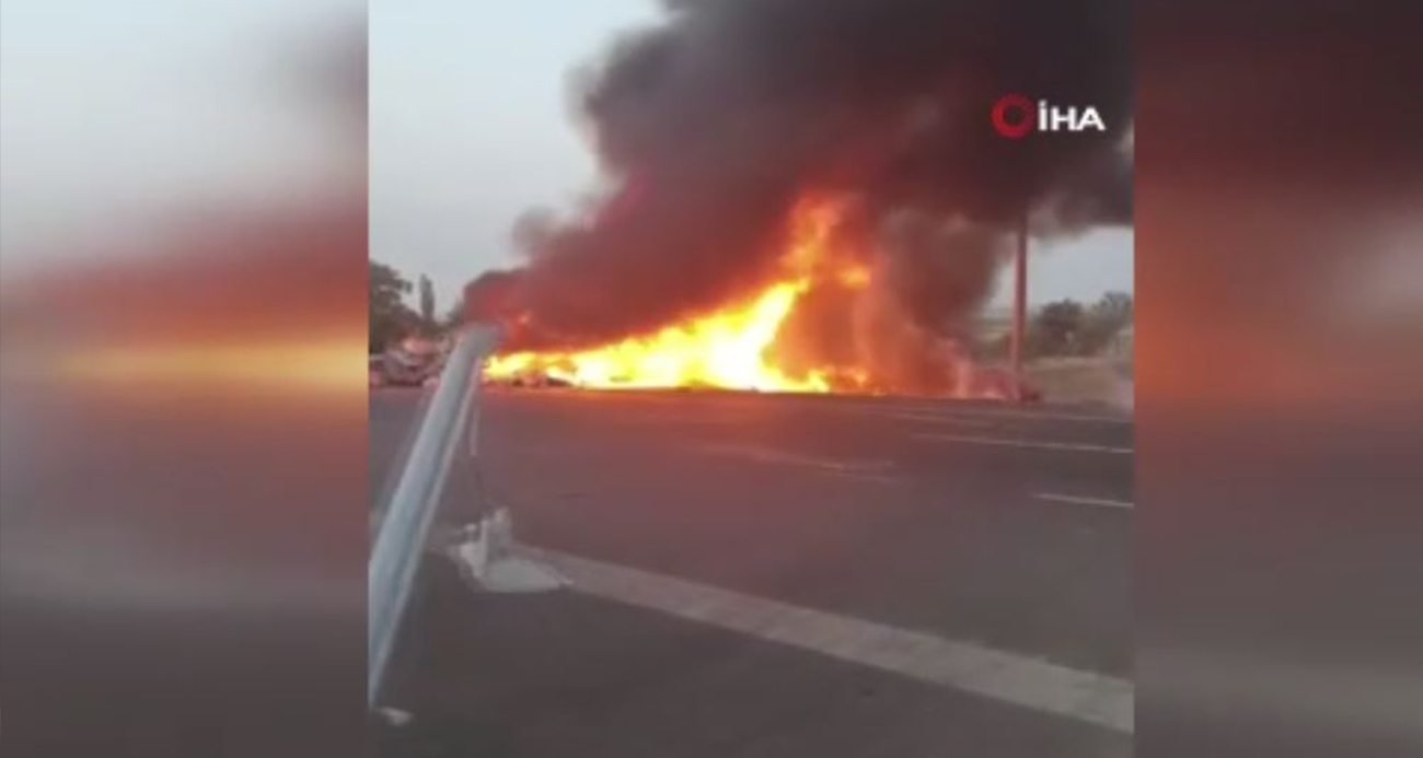 Aksaray’da yanıcı madde taşıyan tır şarampole devrildi, araçta yangın çıktı