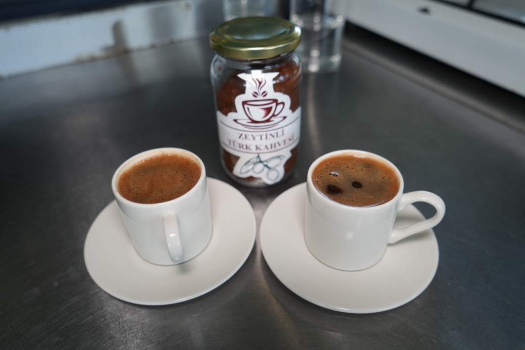 Bu da zeytinli Türk kahvesi