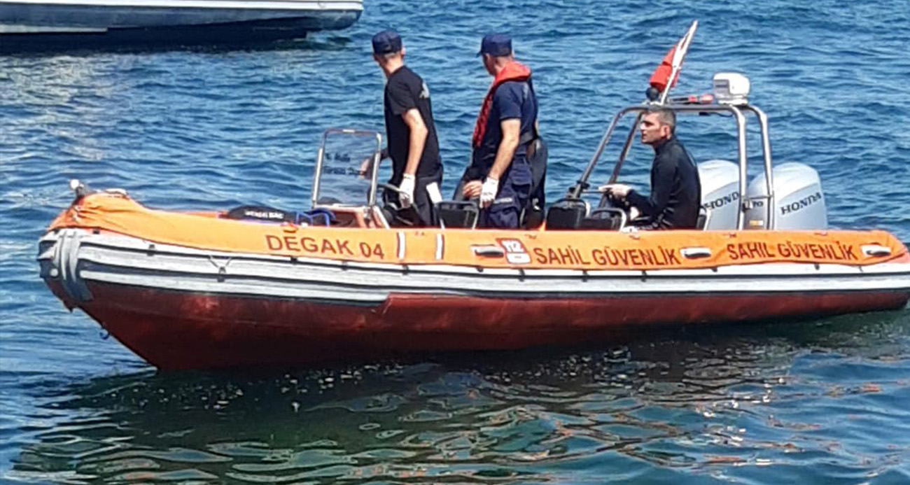 Büyükada sahilde erkek cesedi bulundu