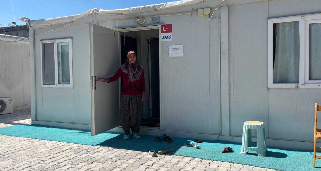 Yangın sonrası kurulan konteynır kentte rahat ve güvenli hayat