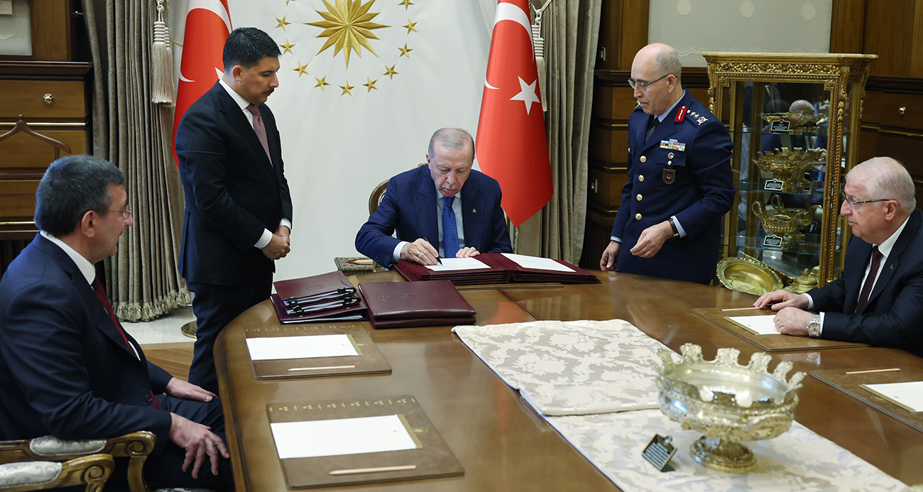 Cumhurbaşkanı Erdoğan YAŞ kararlarını imzaladı