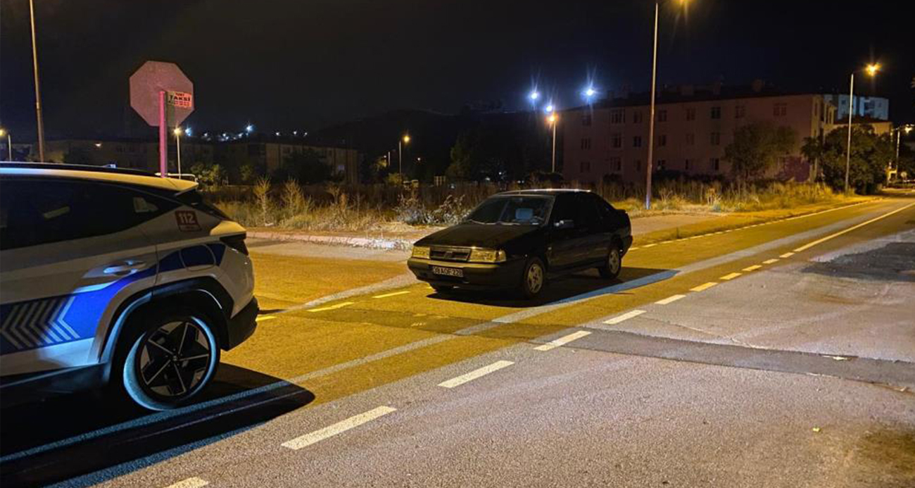 ‘Dur’ ihtarına uymayan ehliyetsiz sürücü yakalandı