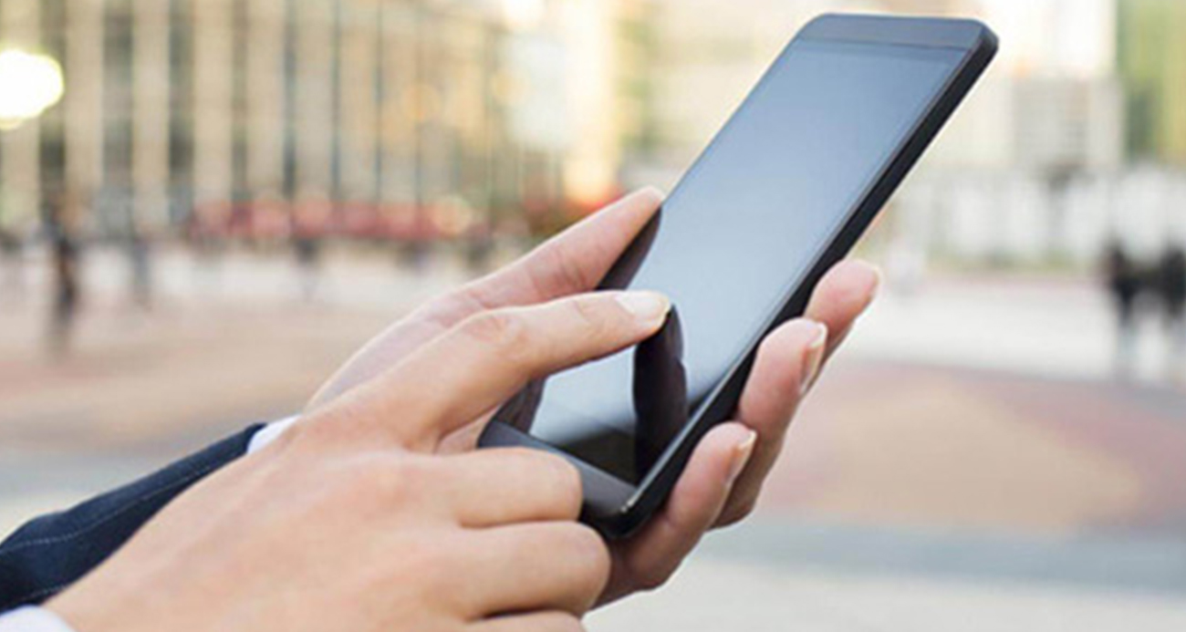 Çektiği 215 bin TL krediyi dolandırıcılara gönderirken önlendi