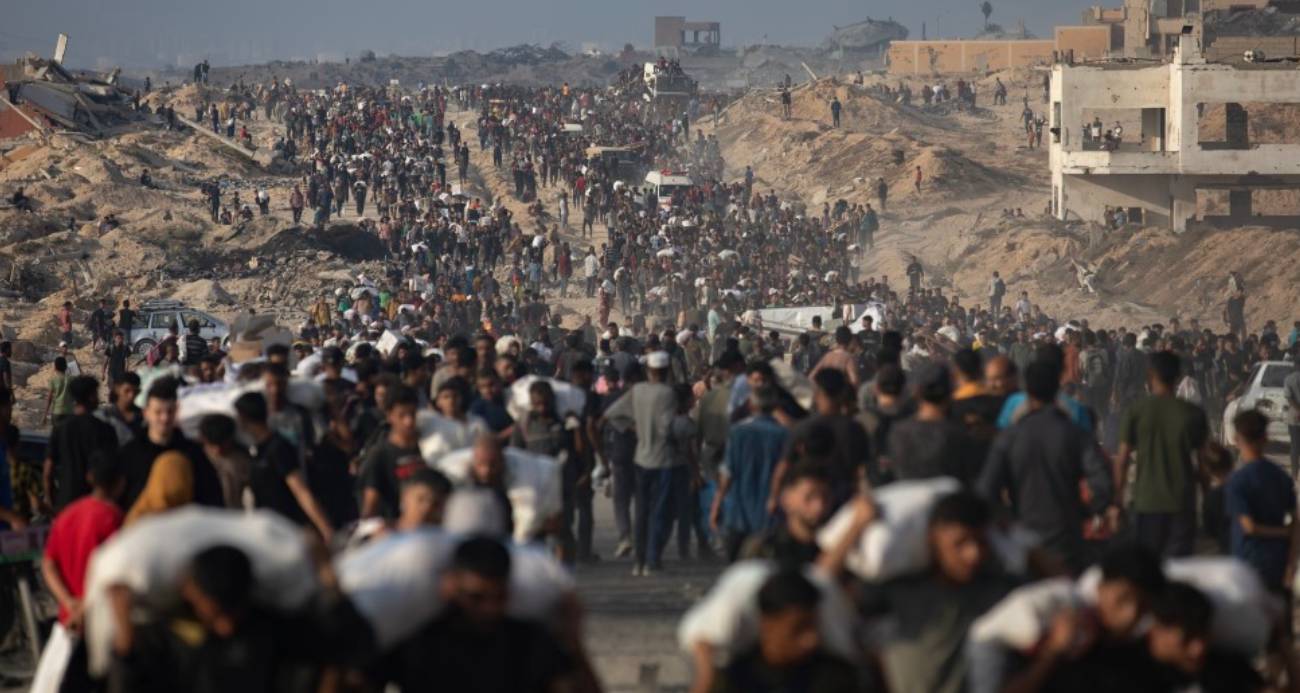 Hamas, İsrail Başbakanı Binyamin Netyanyahu’nun Gazze Şeridi’nin tamamını işgal etmeyi planladıklarına yönelik açıklamalarına tepki göstererek, "Netanyahu'nun işgali genişletme planları esirleri kurban ederek onlardan kurtulmayı amaçladığını hiçbir şüpheye yer bırakmayacak şekilde teyit etmektedir" dedi.