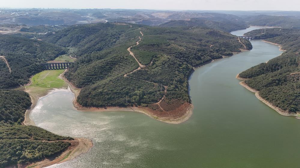 İstanbul barajlarında doluluk oranı yüzde 50’nin altına düştü, su miktarı azalan Alibey Barajı havadan görüntülendi