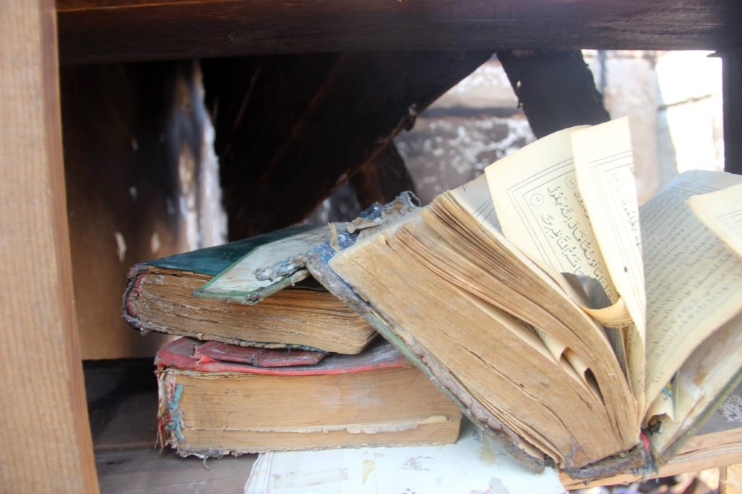 Evi yandı, çatısı çöktü, Kur’an-ı Kerim’ler sapasağlam kaldı