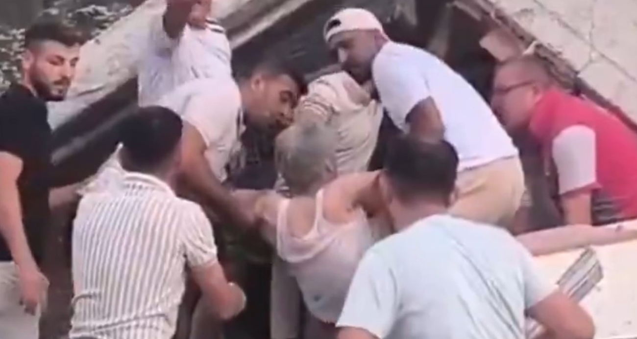 Balıkesir’de 6.1’lik deprem: Bir kişi enkazdan sağ çıkarıldı