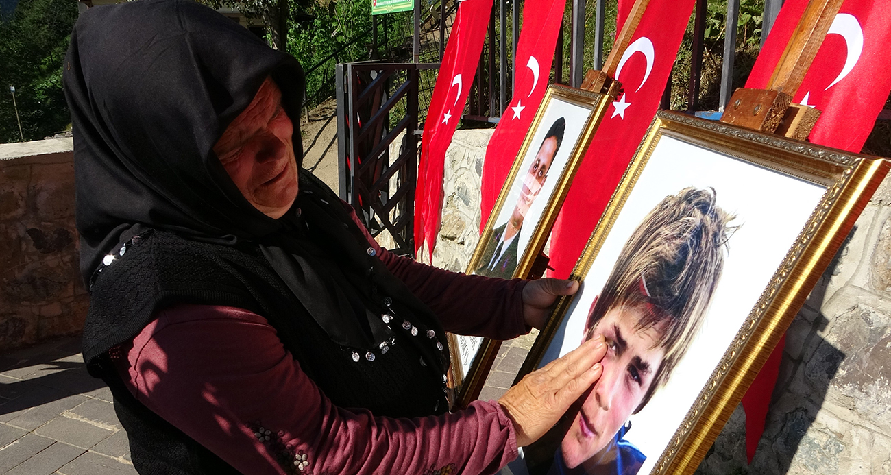 Şehit Eren Bülbül, şehadetinin 8. yılında mezarı başında anıldı