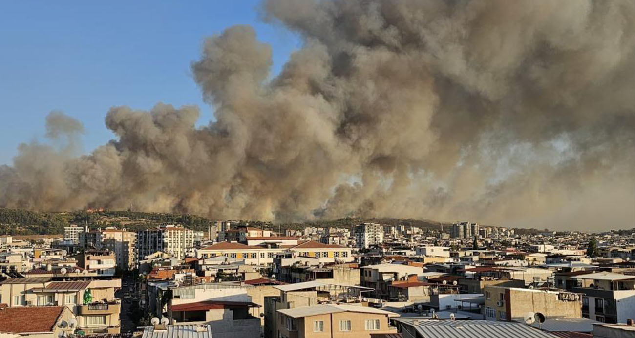 İzmir’de gün ağardı, yangına hava müdahalesi yeniden başladı