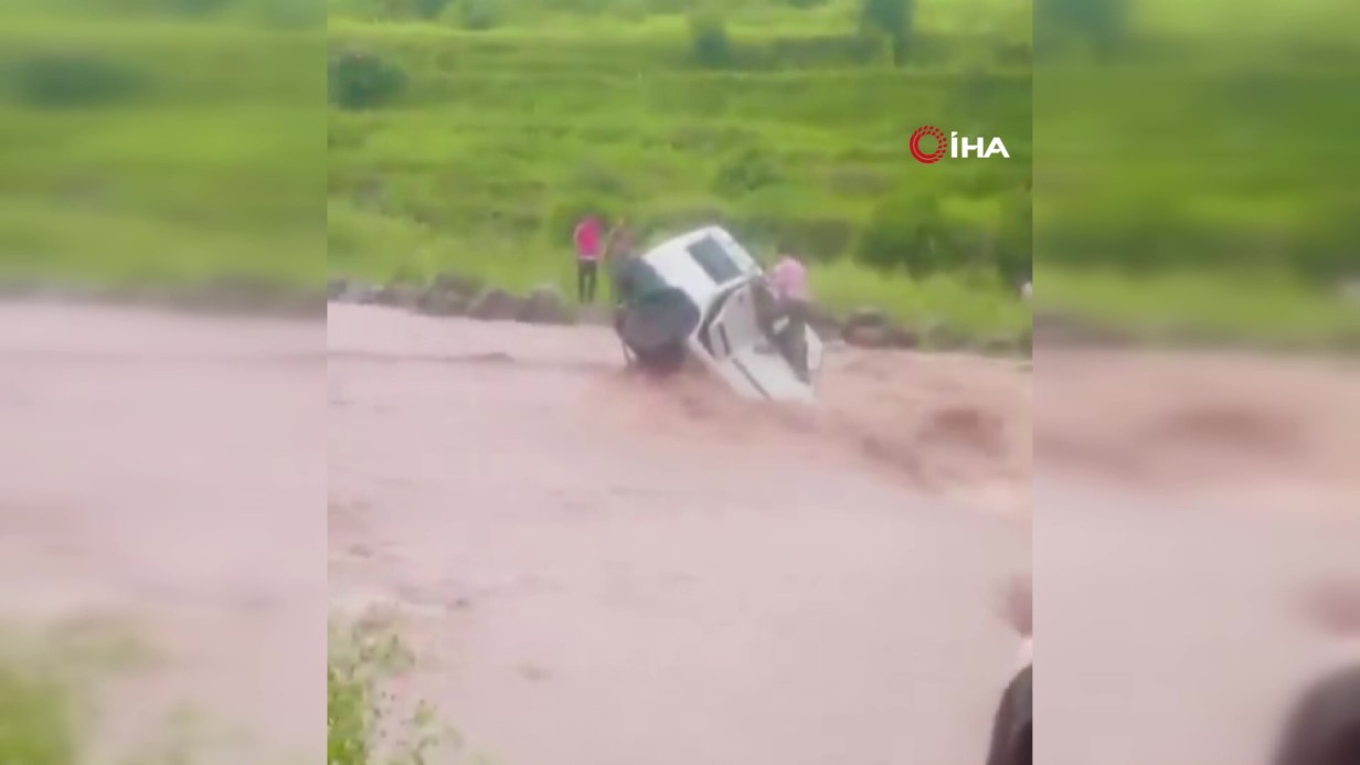 Hindistan’da sel: En az 40 ölü, 120’den fazla yaralı