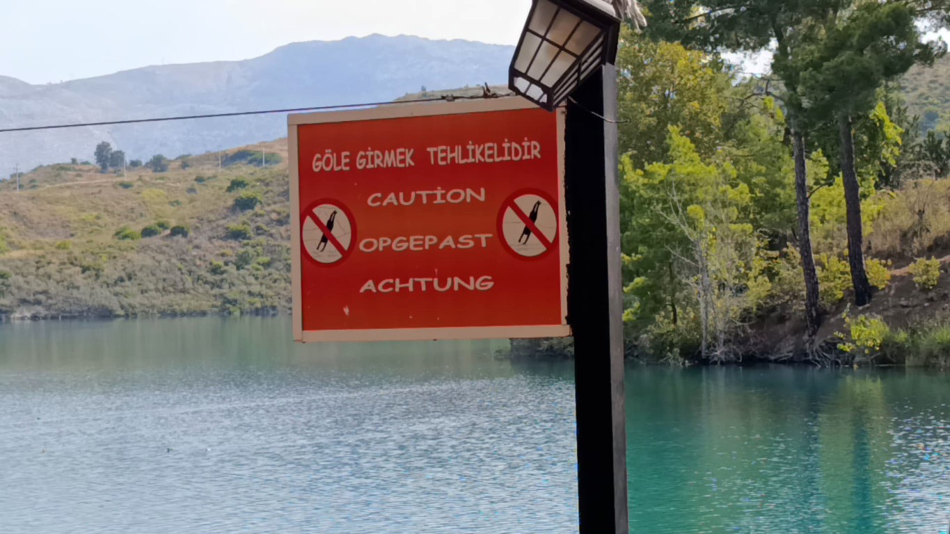 Ölüme balıklama atlayan adam yaşamını yitirdi geriye sadece olay anı görüntüleri kaldı