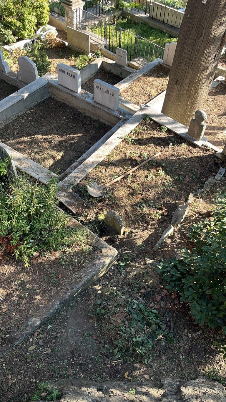 Sarıyer’de 15 Temmuz şehidinin mezarına zarar veren şüpheli yakalandı