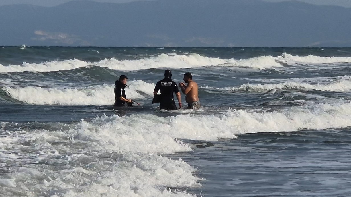 Tekirdağ’da yasağa uyulmayan denizde can pazarı yaşandı: 2 kişi kurtarıldı, 1 kişi kayıp
