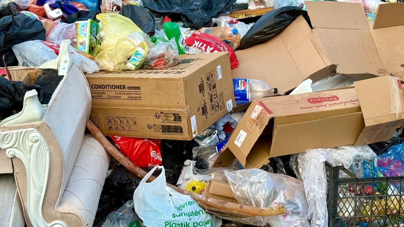 İzmir’den sonra, İzmit de çöplüğe döndü