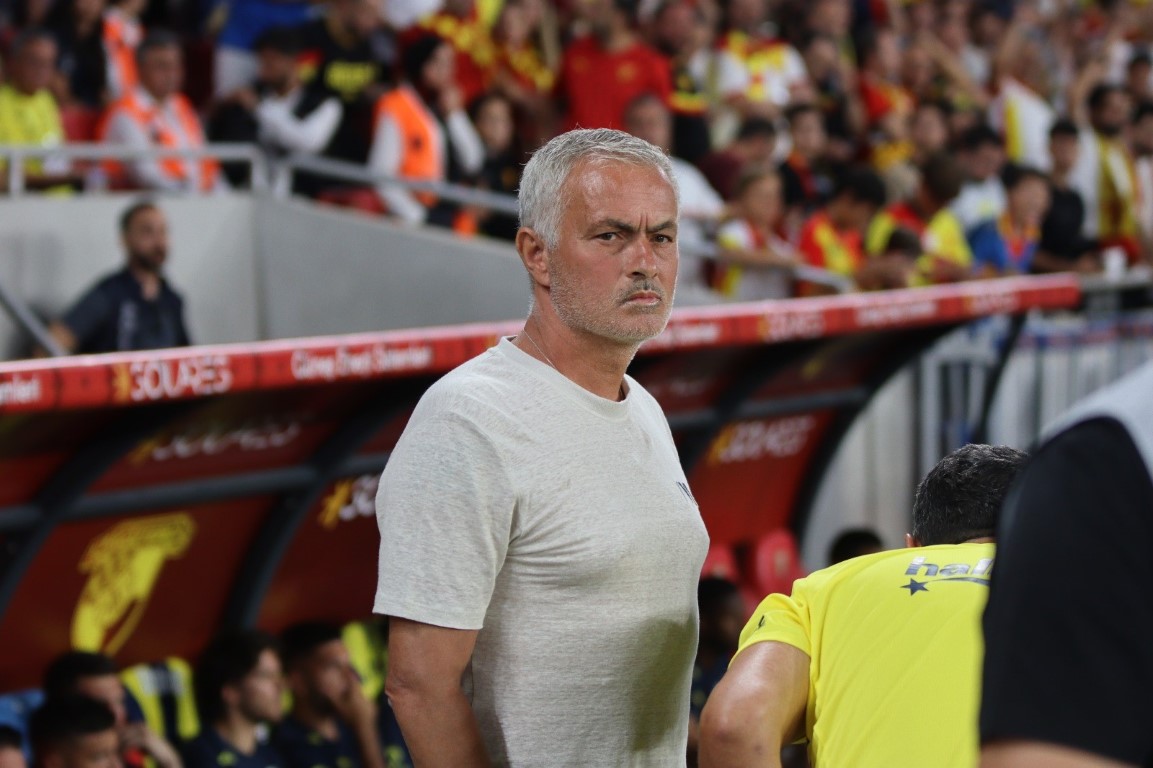 Fenerbahçe, ilk lig maçına İzmir’de çıkacak