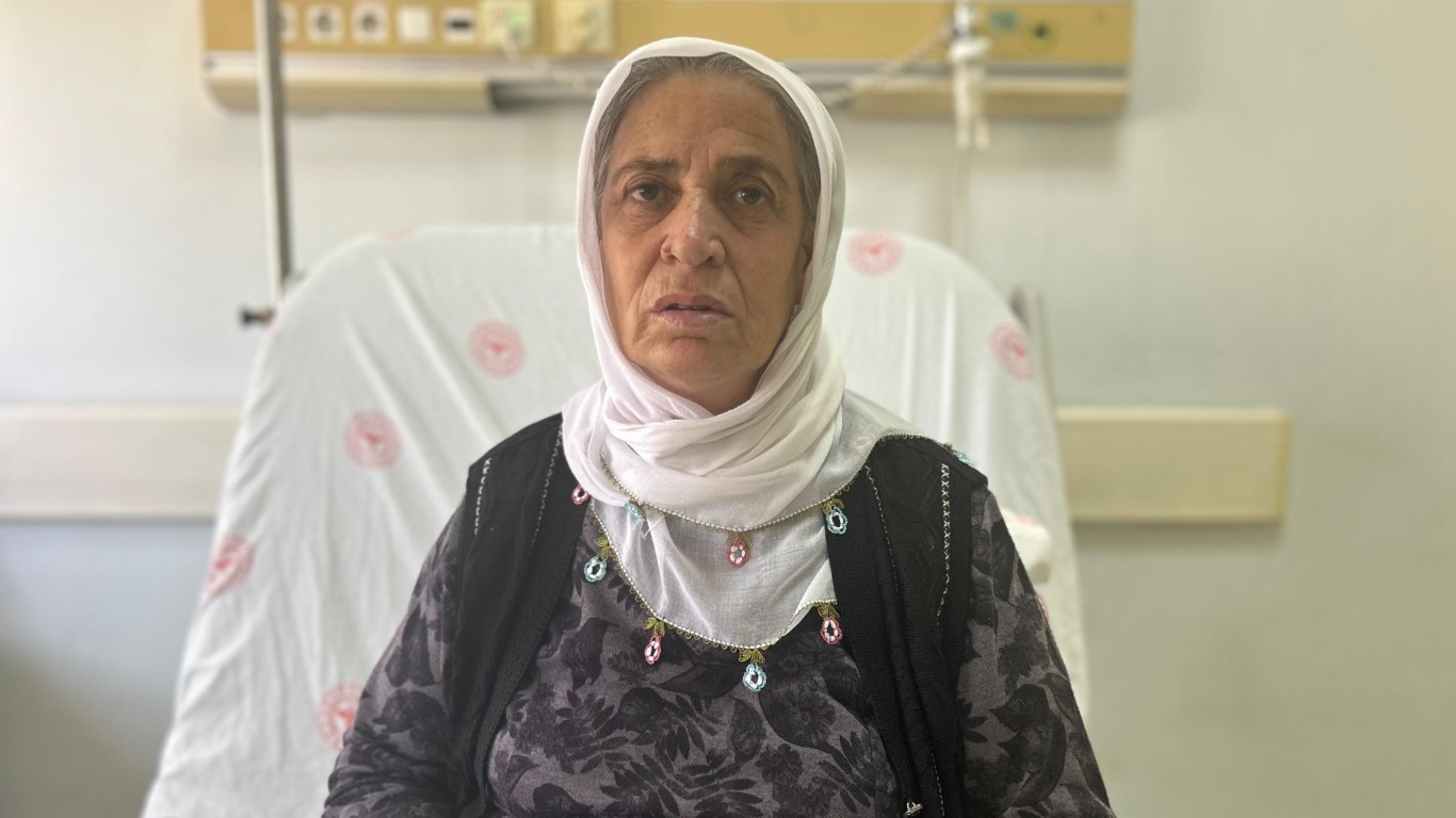 Kalbinin üzerinden 2 kiloluk kitle çıkarıldı