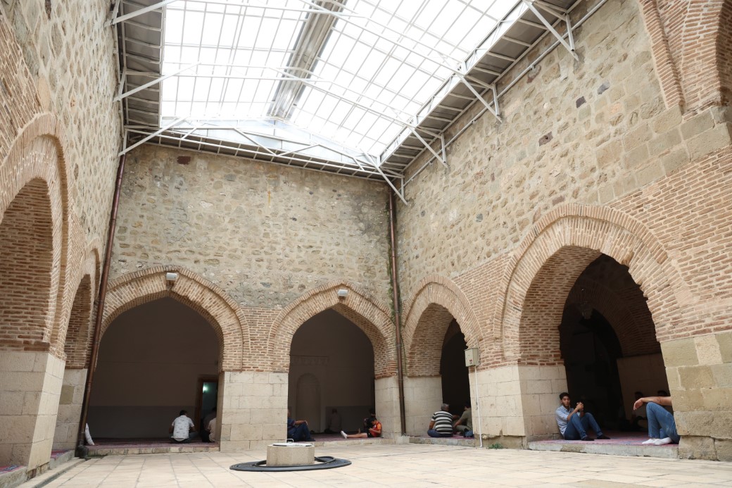 4 bin yıllık Harput’a gelenler, Pisa’dan daha eğri minareyi görünce şaşırıyor