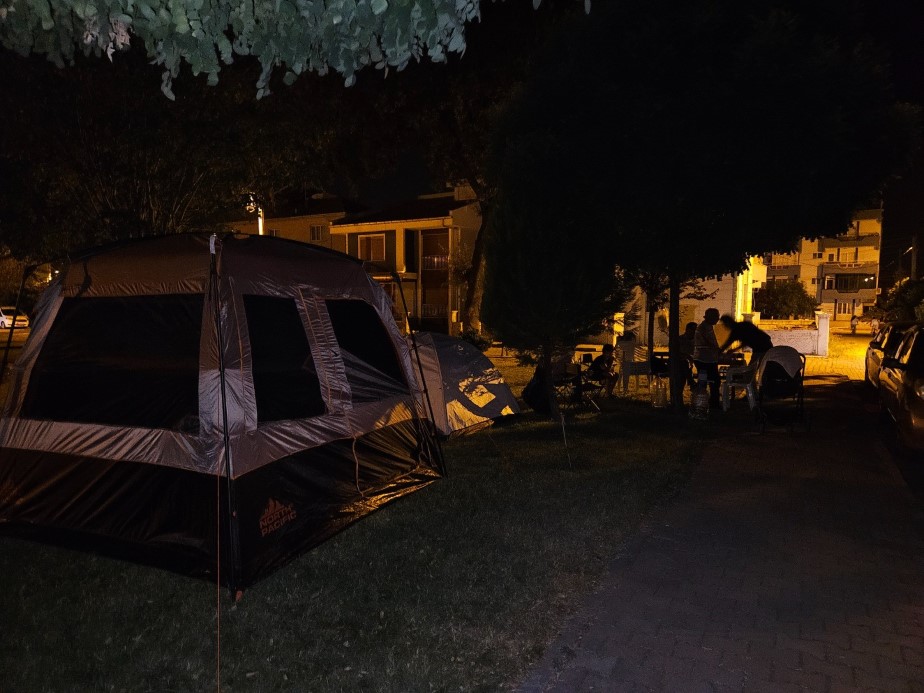 Sındırgı’da deprem sonrası artçılar sürüyor