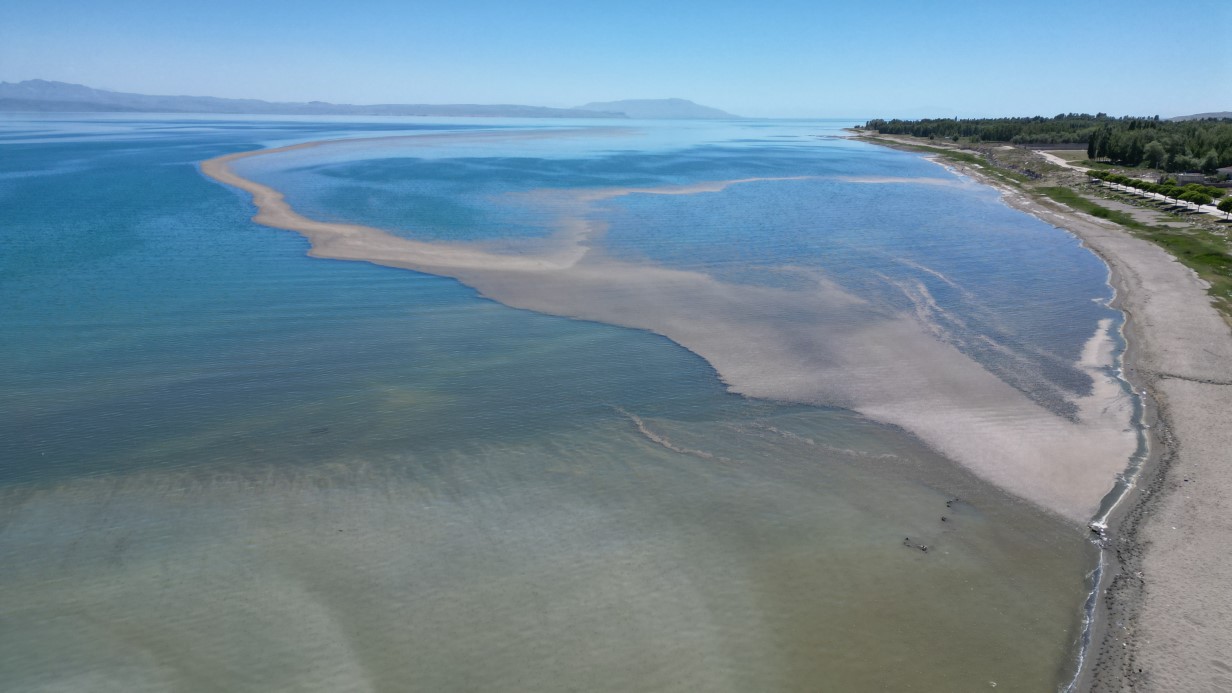 Van Gölü alarm veriyor