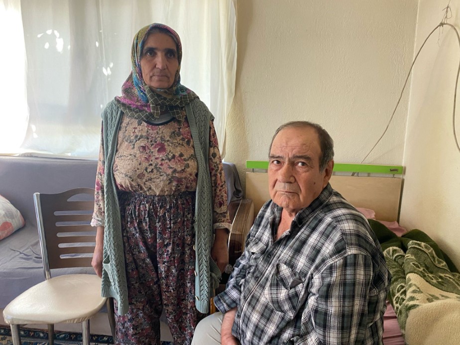 Felçli kocasını tıraş ederken görüntülenmişti, acı haber geldi