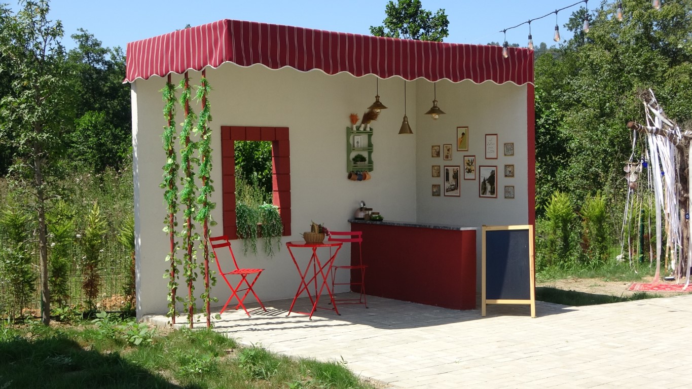 Kafa kafaya verdiler, Doğu Karadeniz’in en büyük fotoğraf çekim platosunu kurdular