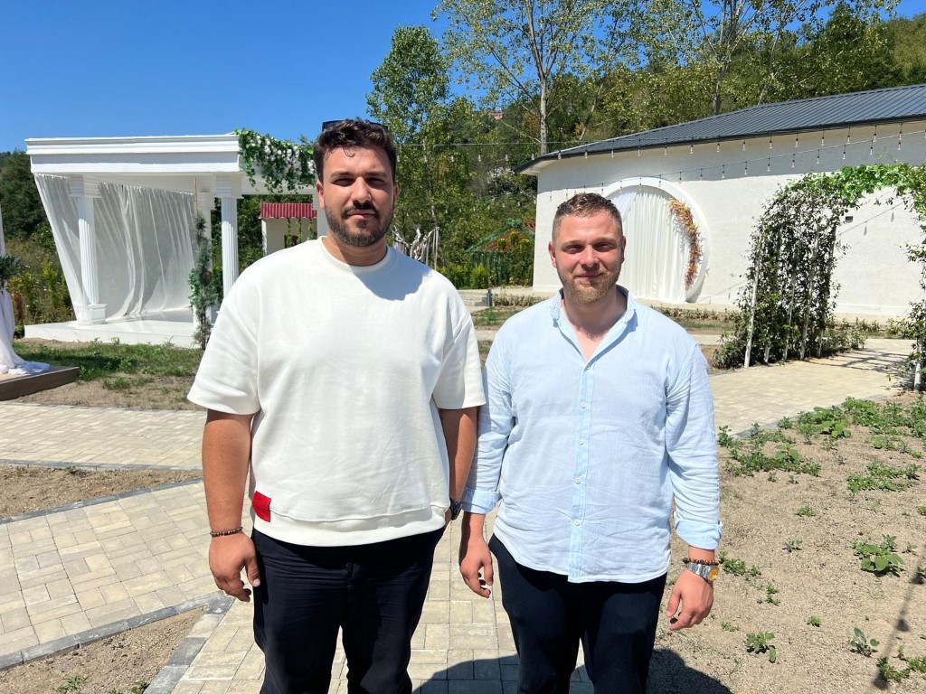 Kafa kafaya verdiler, Doğu Karadeniz’in en büyük fotoğraf çekim platosunu kurdular