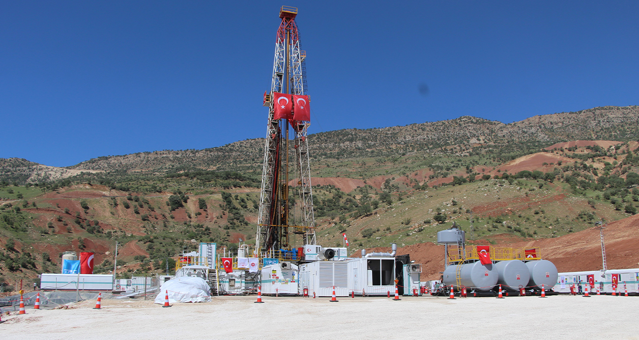 Temmuz’da toplam petrol üretimi 4 milyon varil