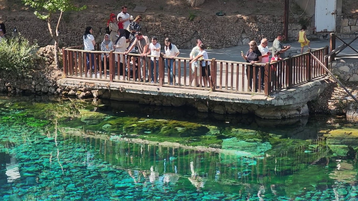 Bozkırın nazar boncuğu ziyaretçi akınına uğradı