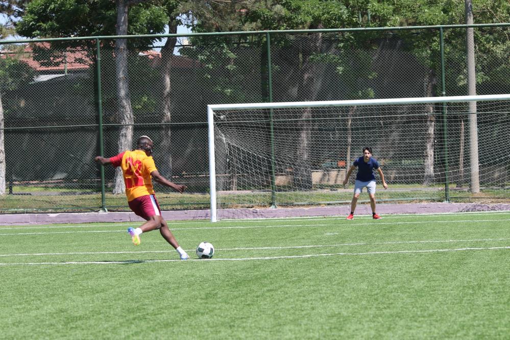 Osimhen’i Eskişehir’de gören şaşırıyor