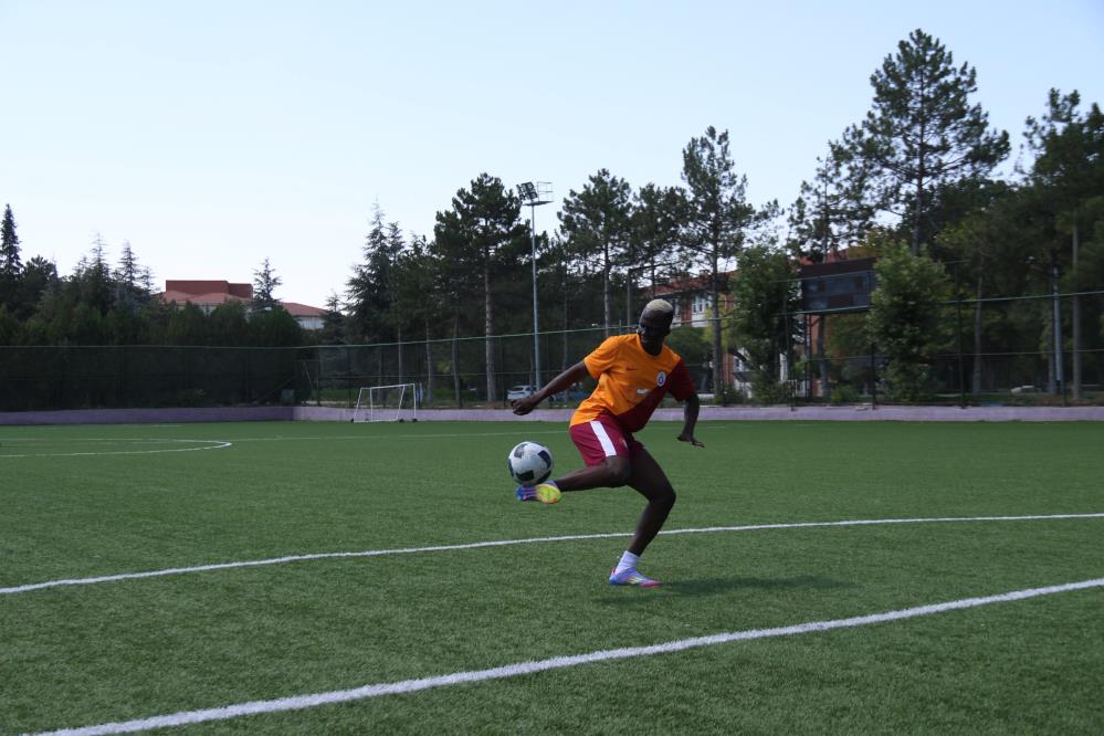 Osimhen’i Eskişehir’de gören şaşırıyor