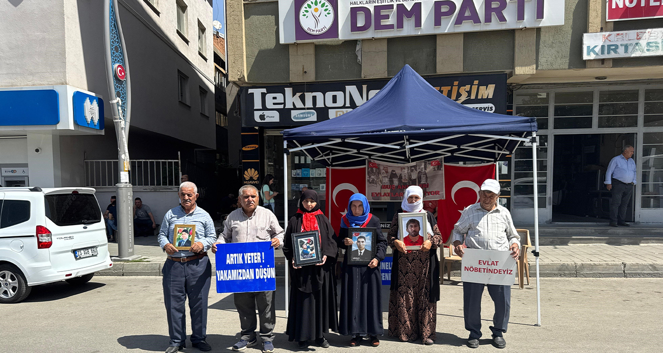 Muşlu ailelerin DEM Parti önündeki eylemi sürüyor