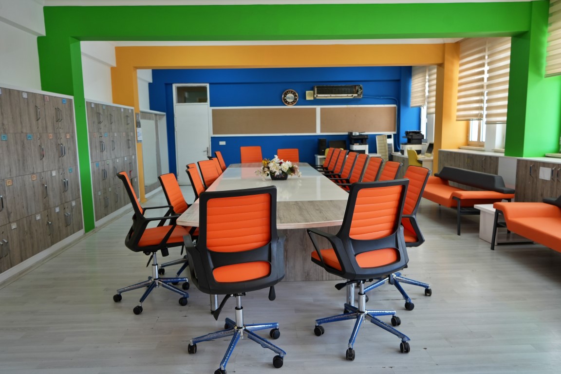 Antalya’da öğretmenlerden gönüllü mesai: Yeni eğitim-öğretim yılına okulu kendi elleriyle hazırladıl