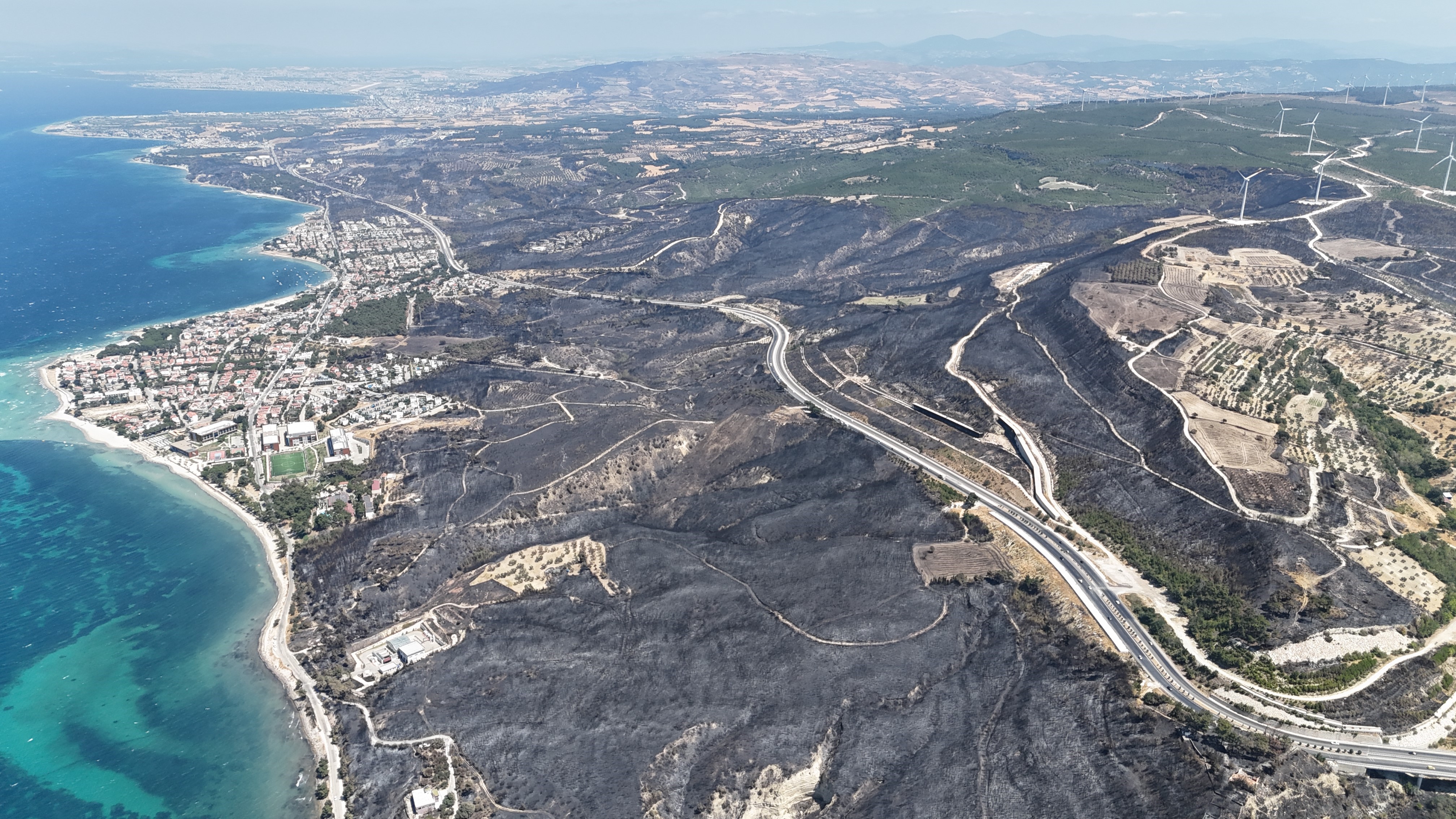 Çanakkale’de yaşanan 4 büyük yangında 5 bin 236 hektar orman alan yandı