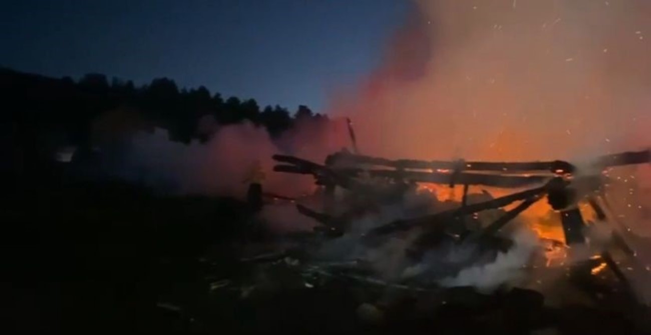 Bolu’da 2 yayla evi yangında küle döndü